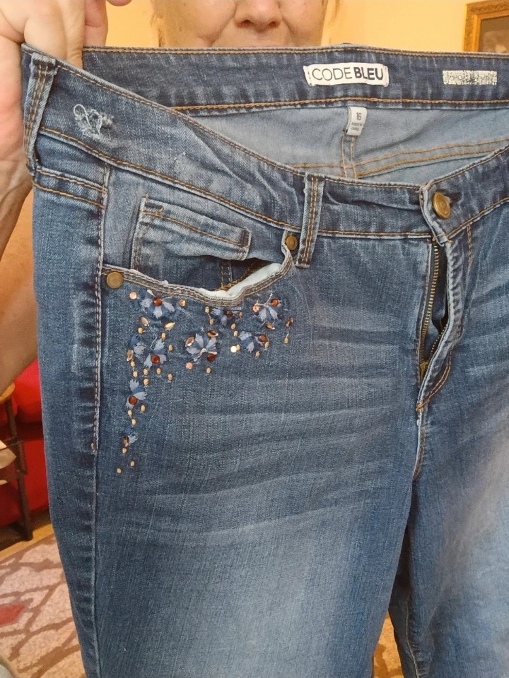 Code Bleu Women's Boyfriend Jeans in Medium Blue Wash Embellished - Picture 4 of 9